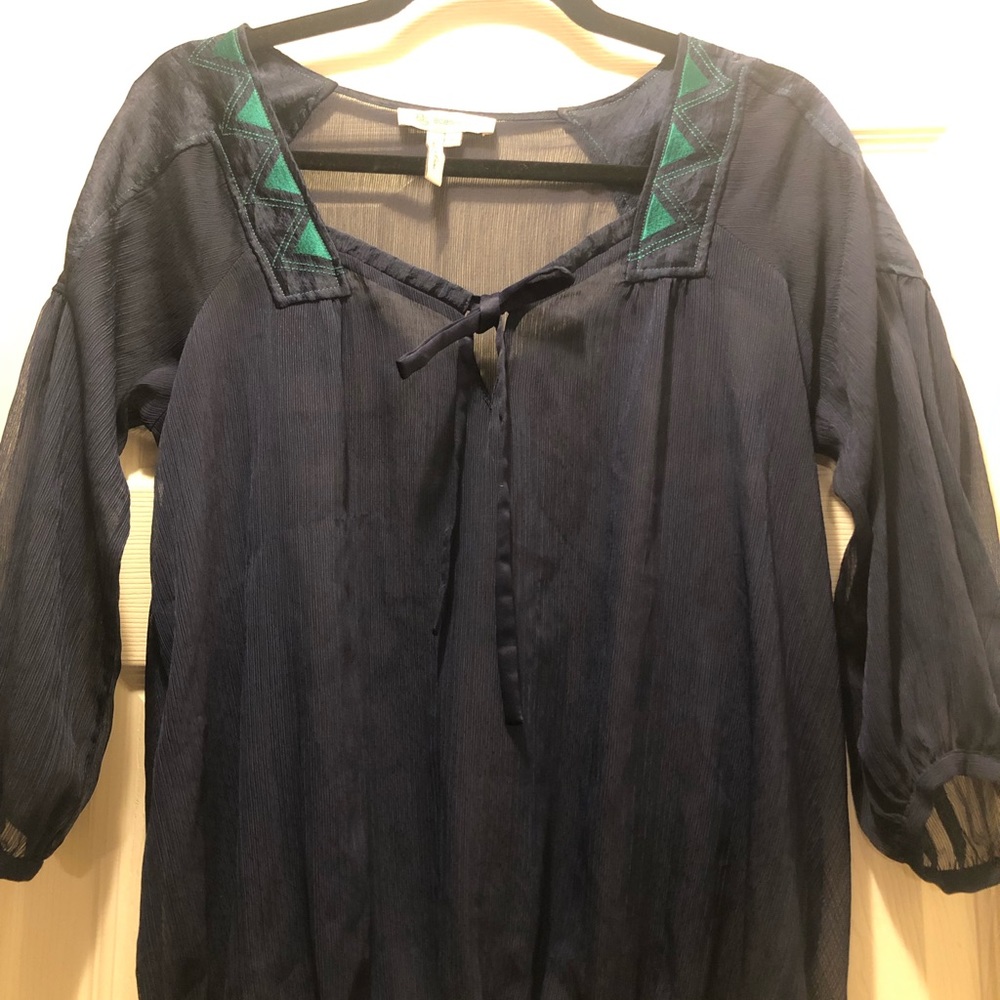 ♥️Sale!! BCBG Beautiful Navy Blue Blouse with cami. Like new condition.